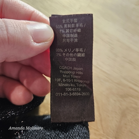 COACH Signature Logo Knit Gloves | OS - Picture 6 of 8